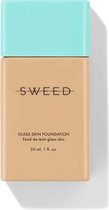 SWEED - Glass Foundation - 08 / Medium W - Perfect voor een medium huid met warme gele ondertonen