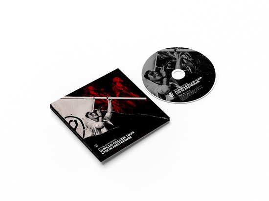 CD en hoes van Within Temptation Worlds Collide Tour Live in Amsterdam.