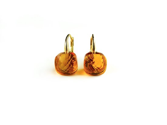 Boucles d'oreilles en argent plaqué or jaune modèle Pomellato avec pierre marron jaune
