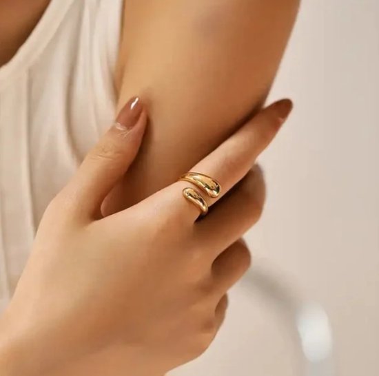 Leerella Bague élégante en or pour femme Taille 7/17,25 mm – Complément parfait à n'importe quelle tenue ! Acier inoxydable indestructible - Cadeau idéal pour la fête des mères, la Saint-Valentin et les anniversaires !