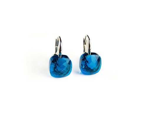 Zilveren oorringen oorbellen model pomellato blauwe steen