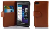 Cadorabo Hoesje geschikt voor Blackberry Z10 in COGNAC BRUIN - Beschermhoes van getextureerd kunstleder en kaartvakje Book Case Cover Etui