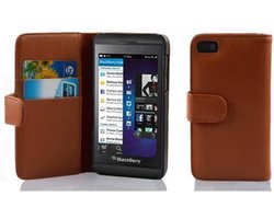 Cadorabo Hoesje geschikt voor Blackberry Z10 in COGNAC BRUIN - Beschermhoes van getextureerd kunstleder en kaartvakje Book Case Cover Etui
