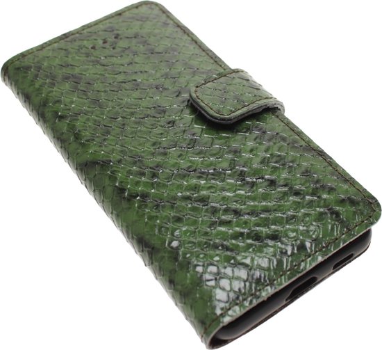 Made-NL Handgemakte ( Geschikt voor Apple iPhone 13 Pro ) book case Groen slangenprint robuuste leer