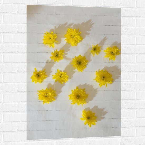 Muursticker - Gele Paardenbloemen Patroon op Witte Achtergrond - 70x105 cm Foto op Muursticker