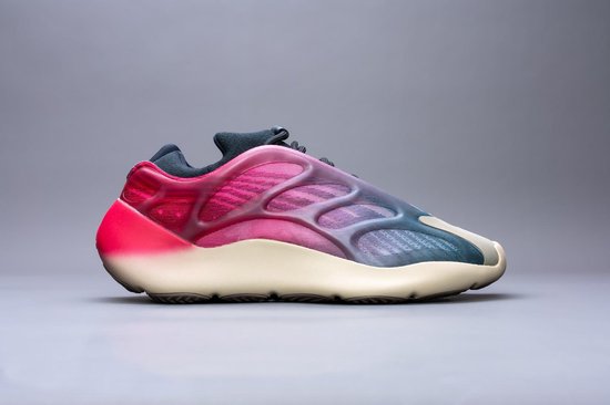 Yeezy cheap 700 roze