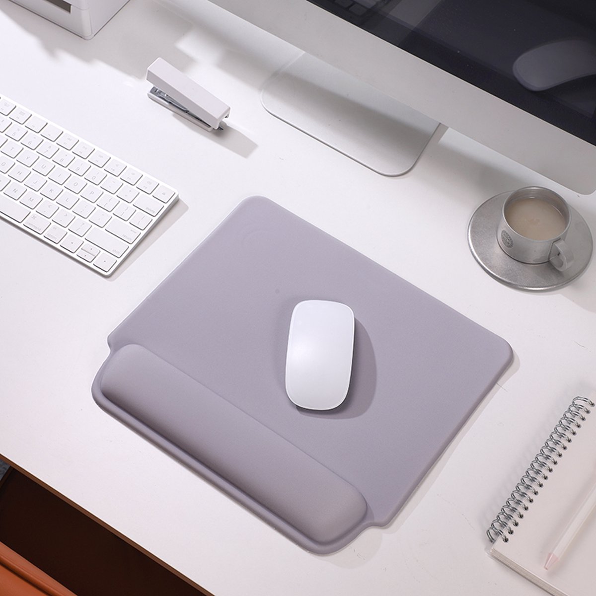 Light Grey XL Ergonomische Muismat - Anti Slip - Smooth Fabric - Silicone Gel