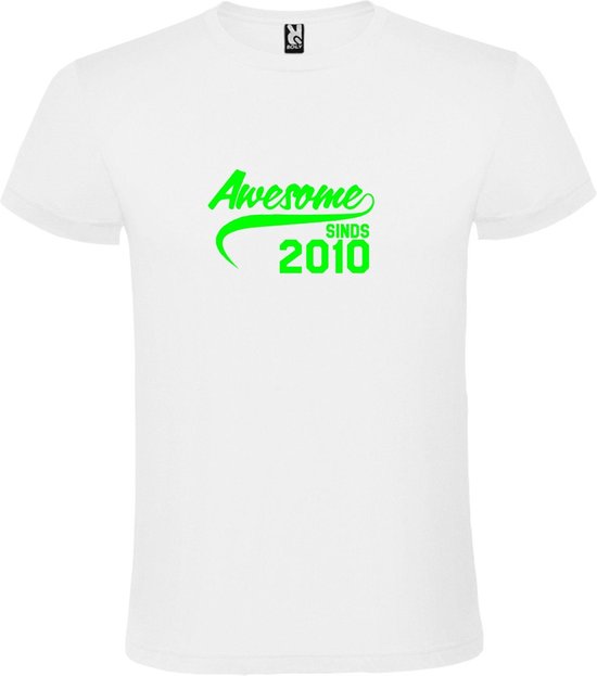 Wit T-Shirt met “Awesome sinds 2010 “ Afbeelding