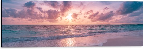 Dibond - Kalme Golven bij het Strand met Zonsondergang - 90x30 cm Foto op Aluminium (Wanddecoratie van metaal)