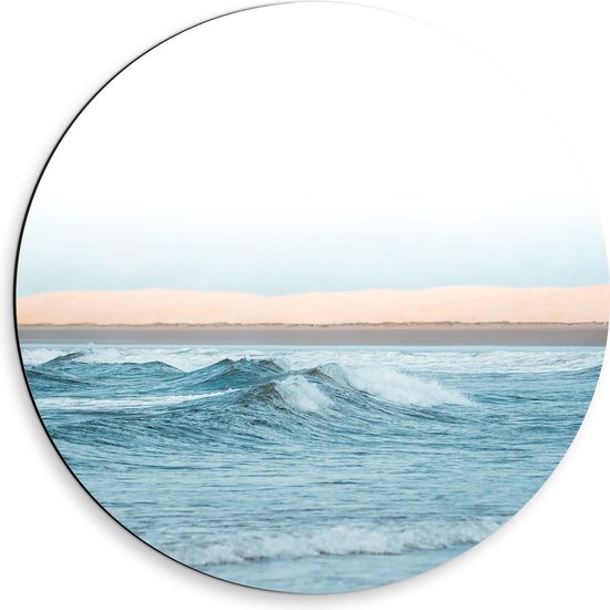 Dibond Muurcirkel - Licht Blauwe Zee met Kleine Golven - 50x50 cm Foto op Aluminium Muurcirkel (met ophangsysteem)