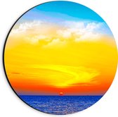 WallClassics - Dibond Muurcirkel - Zon verdwijnend achter de Zee met Felkleurige Lucht - 20x20 cm Foto op Aluminium Muurcirkel (met ophangsysteem)