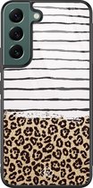 Casimoda® hoesje - Geschikt voor Samsung Galaxy S22+ - Luipaard strepen - Luxe Hard Case Zwart - Backcover telefoonhoesje - Bruin/beige