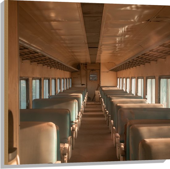 WallClassics - Hout - Binnenkant van oude Bus - 80x80 cm - 9 mm dik - Foto op Hout (Met Ophangsysteem)