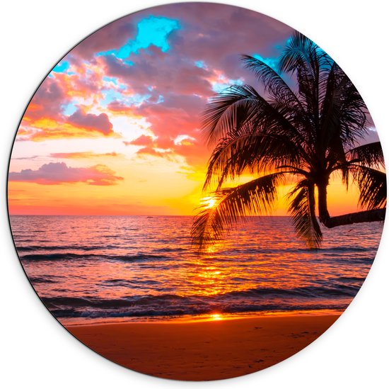 Dibond Muurcirkel - Palmboom op Prachtig Verlaten Strand met Zonsondergang - 70x70 cm Foto op Aluminium Muurcirkel (met ophangsysteem)