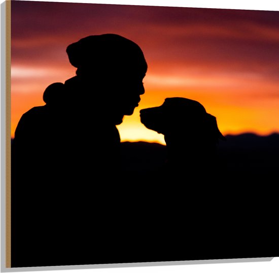 WallClassics - Hout - Silhouet van Man met Muts met Zijn Hond - 100x100 cm - 9 mm dik - Foto op Hout (Met Ophangsysteem)