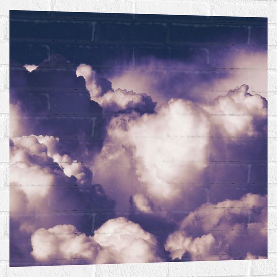 Muursticker - Contouren in Paarskleurige Wolken - 80x80 cm Foto op Muursticker