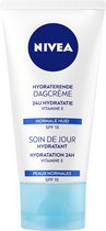 Bol.com NIVEA Essentials - Hydraterende Dagcrème - Normale Huid SPF 15 - 50 ml aanbieding