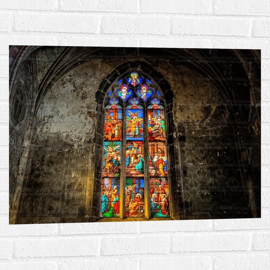 WallClassics - Muursticker - Glas-in-lood Raam in de Notre-Dame Kerk - 80x60 cm Foto op Muursticker
