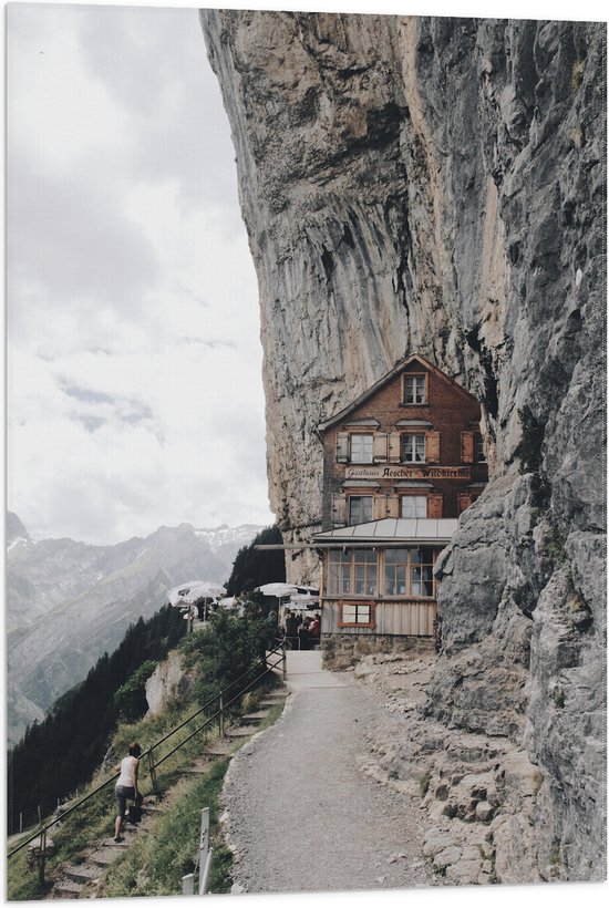 WallClassics - Vlag - Huisje op de Noordelijke top van Appenzeller Alpen - 60x90 cm Foto op Polyester Vlag