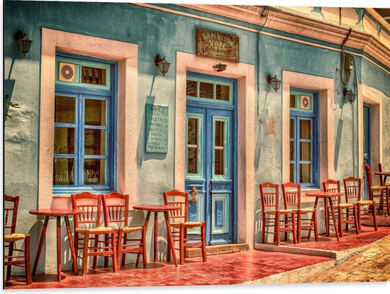 WallClassics - Dibond - Grieks Café - 80x60 cm Foto op Aluminium (Met Ophangsysteem)