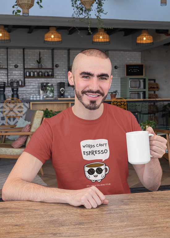 Shirt - Words can’t espresso - Wurban Wear | Grappig shirt | Koffie | Unisex tshirt | Koffiezetapparaat | Koffiebonen | Wit, Zwart & Rood