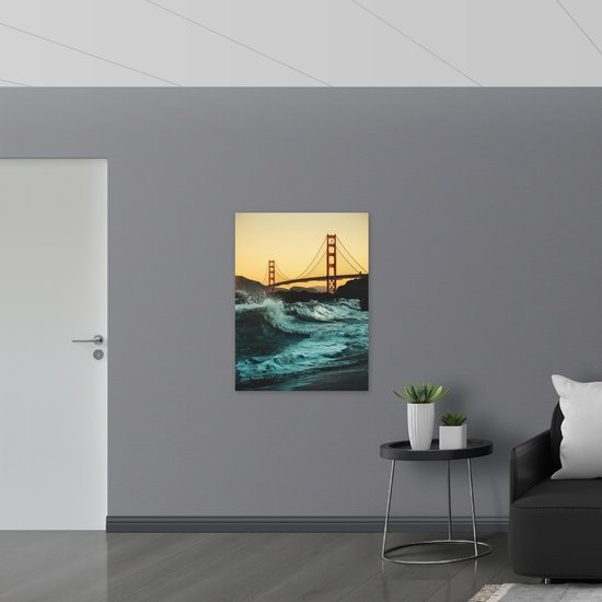 WallClassics - Verre acrylique - Mer sauvage au Golden Gate Bridge à San Francisco - Photo 75 x 100 cm sur verre acrylique (avec système de suspension)