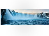 WallClassics - PVC Schuimplaat - Goðafoss Watervallen in IJsland - 60x20 cm Foto op PVC Schuimplaat (Met Ophangsysteem)