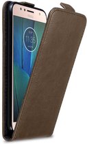 Cadorabo Hoesje geschikt voor Motorola MOTO G5S PLUS in KOFFIE BRUIN - Beschermhoes in flip design Case Cover met magnetische sluiting