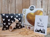 Eid Mubarak-Huidverzorging-Chocolade-Voetenbadzout-Houten schepje-Luxe cadeautas-Ramadan-Islamitisch-Moskee-Islam-Feest-Suikerfeest-Offerfeest-Goud-Feestdag-Vastenmaand-Sweet Vanilla-Kaart-cadeaupakket-giftset