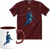 Astronaut Met Basketbal | Ruimte - Astronaut - Basketbal - T-Shirt met mok - Unisex - Burgundy - Maat L