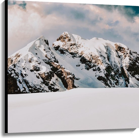 WallClassics - Canvas  - Grote Sneeuwberg - 100x100 cm Foto op Canvas Schilderij (Wanddecoratie op Canvas)