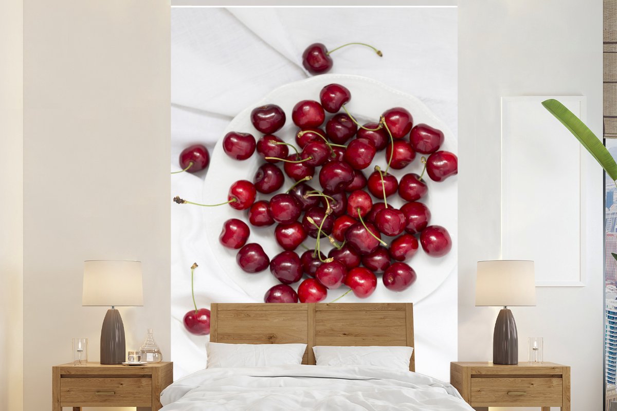 Behang - Fotobehang Kersen - Fruit - Wit - Breedte 180 cm x hoogte 280 cm
