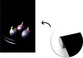 Mystérieuse photo de figues sombres sur plaque sombre papier peint photo vinyle largeur 175 cm x hauteur 260 cm - Tirage photo sur papier peint (disponible en 7 tailles)