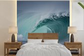 Behang - Fotobehang Surfer in grote golf - Breedte 280 cm x hoogte 280 cm