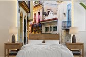 Behang - Fotobehang Kleurrijke straat in Cuba - Breedte 240 cm x hoogte 240 cm