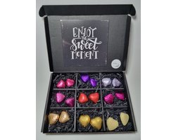 Hartjes Box met Chocolade Hartjes & Mystery Card ‘Enjoy the Sweet Moment’ met persoonlijke (video) boodschap | Valentijnsdag | Moederdag | Vaderdag | Verjaardag | Chocoladecadeau | liefdevol cadeau
