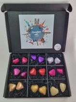 Hartjes Box met Chocolade Hartjes & Mystery Card 'Groeten Uit...' met persoonlijke (video) boodschap | Valentijnsdag | Moederdag | Vaderdag | Verjaardag | Chocoladecadeau | liefdevol cadeau