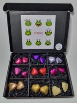 Hartjes Box met Chocolade Hartjes & Mystery Card 'Opkikkertje' met persoonlijke (video) boodschap | Valentijnsdag | Moederdag | Vaderdag | Verjaardag | Chocoladecadeau | liefdevol cadeau