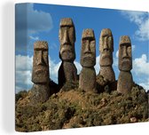 Canvas schilderij 160x120 cm - Wanddecoratie Vijf Moai standbeelden op Paaseiland - Muurdecoratie woonkamer - Slaapkamer decoratie - Kamer accessoires - Schilderijen