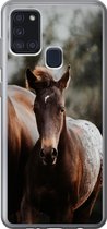 Geschikt voor Samsung Galaxy A21s hoesje - Paarden - Bos - Berg - Siliconen Telefoonhoesje