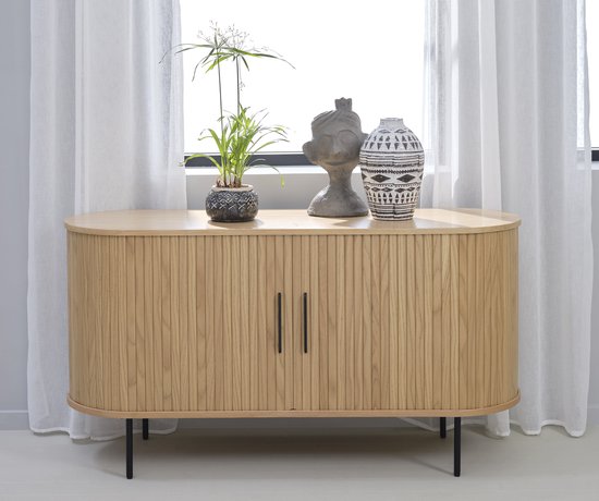 Foto: Dressoir eikenhout naturel 4 planken schuifdeuren kast nola giga living