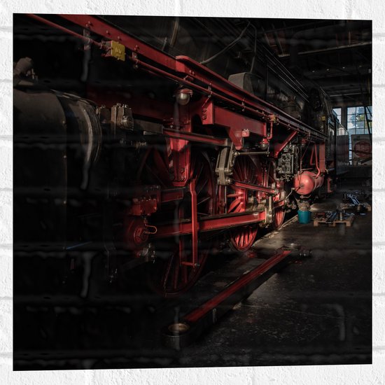 WallClassics - Muursticker - Locomotief zwart met rood - 50x50 cm Foto op Muursticker