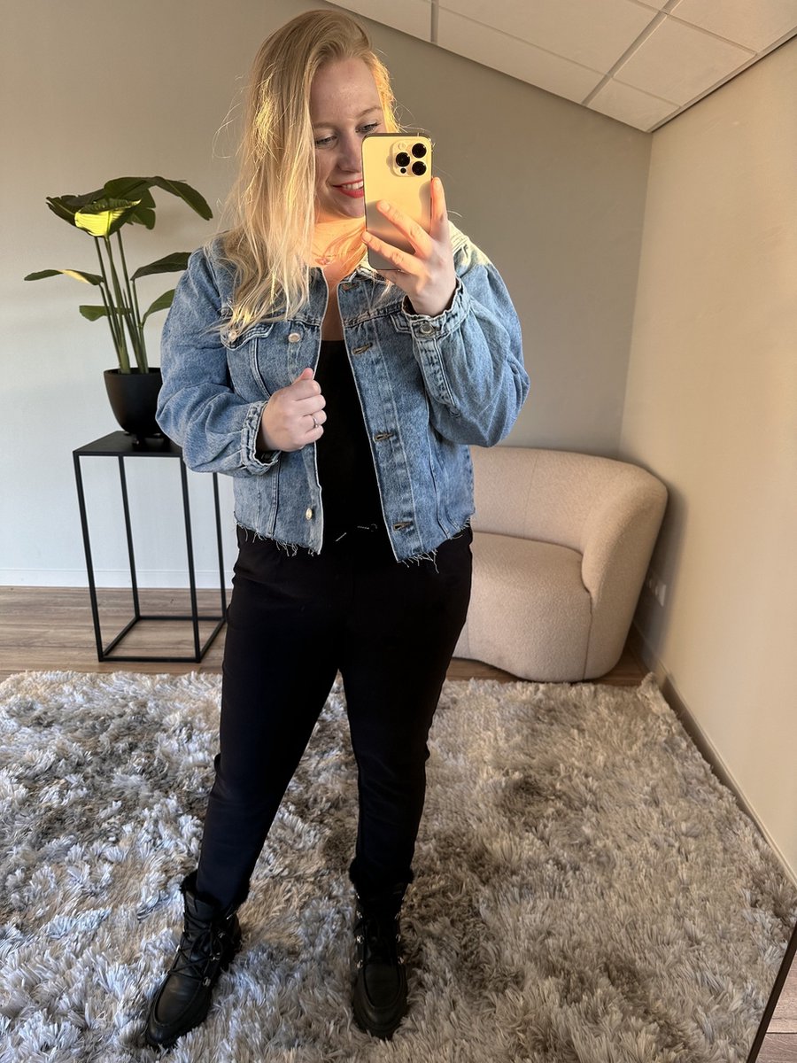Carcajsa Cropped Raw JCK AZG1 Light Medium Blue Denim