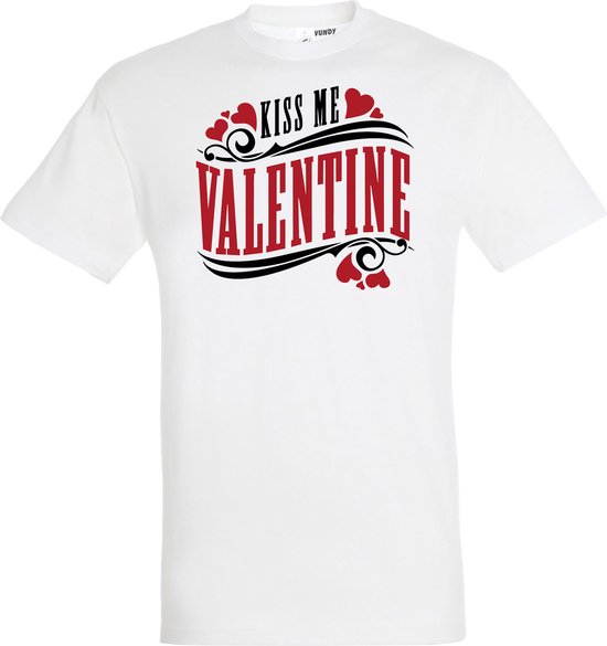 T-shirt Kiss Me Valentine | valentijn cadeautje voor hem haar | valentijn | valentijnsdag cadeau | Wit | maat XS