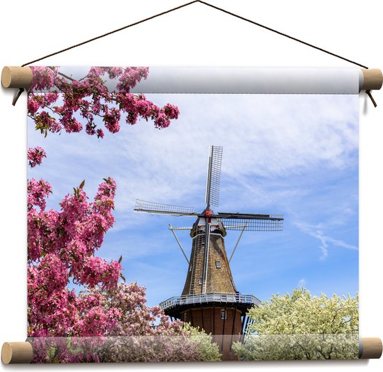 Textielposter - Bloesembomen voor Traditione Molen in Nederland - 40x30 cm Foto op Textiel