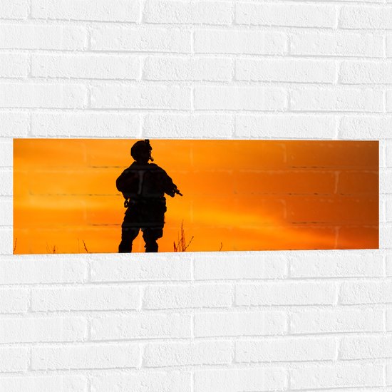 Muursticker - Silhouet van Soldaat uit het Leger bij Feloranje Lucht - 90x30 cm Foto op Muursticker