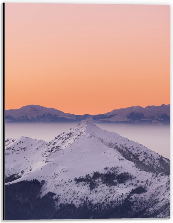 WallClassics - Dibond - Piek van een Berg met Sneeuw - 30x40 cm Foto op Aluminium (Met Ophangsysteem)