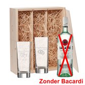 Bacardi pakket | drie vaks houten kistje | Zonder bacardi | 2 longdrinkglazen | incl. Gravure op de glazen | moederdag - vaderdag - verjaardag - uniek - persoonlijk