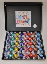 Chocolade Ballen Proeverij Pakket Groot | 40 stuks Lindt chocolade met Mystery Card 'Well Done' met persoonlijke (video)boodschap | Chocoladepakket | Feestdagen box | Chocolade cadeau | Valentijnsdag | Verjaardag | Moederdag | Vaderdag