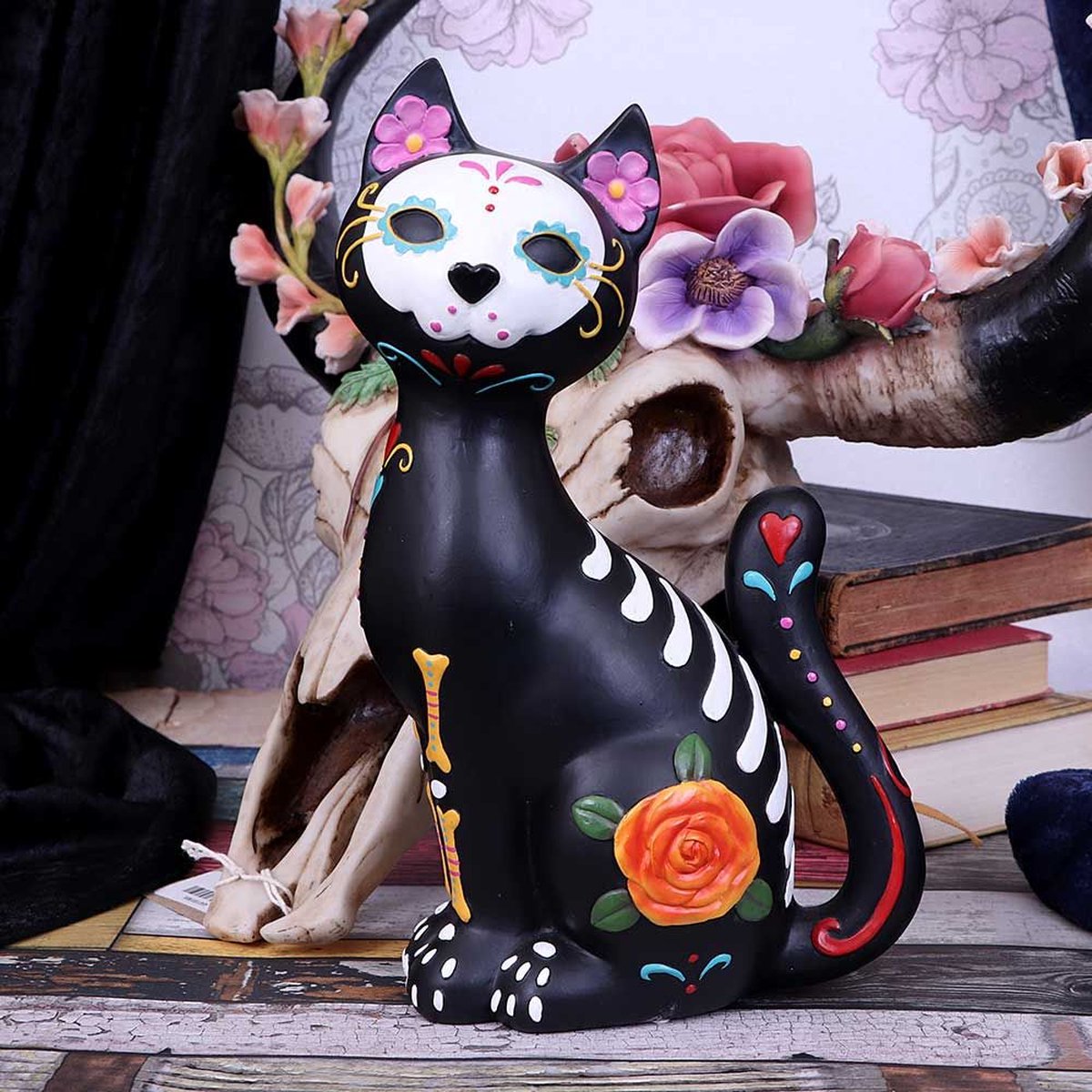 Nemesis Now Sugar Kitty Beeldje 26cm Zwart - Schattig Gotisch Kattenbeeldje Voor Dia De Los Muertos En Fantasy Decor